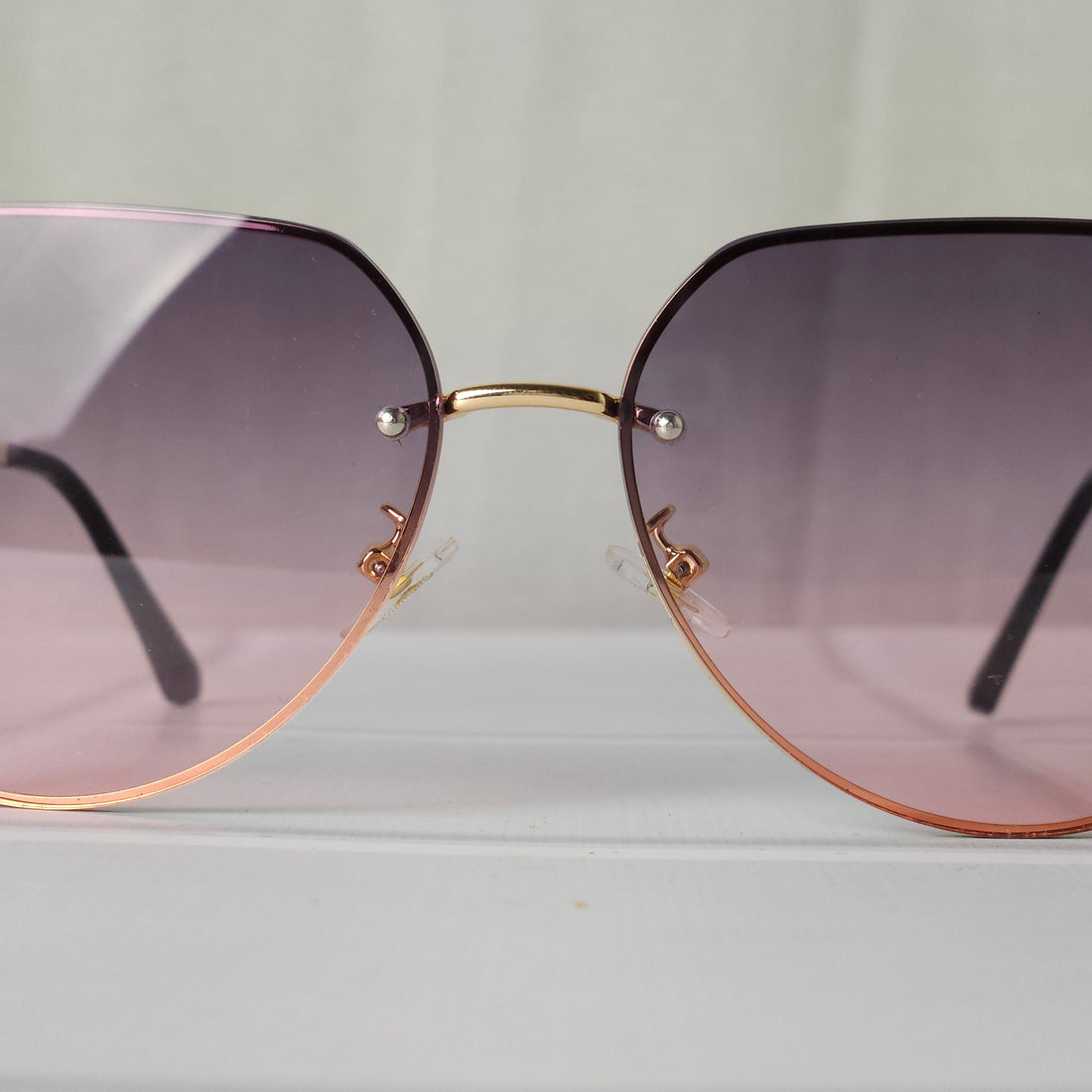 Tinted Story Round Sunglass