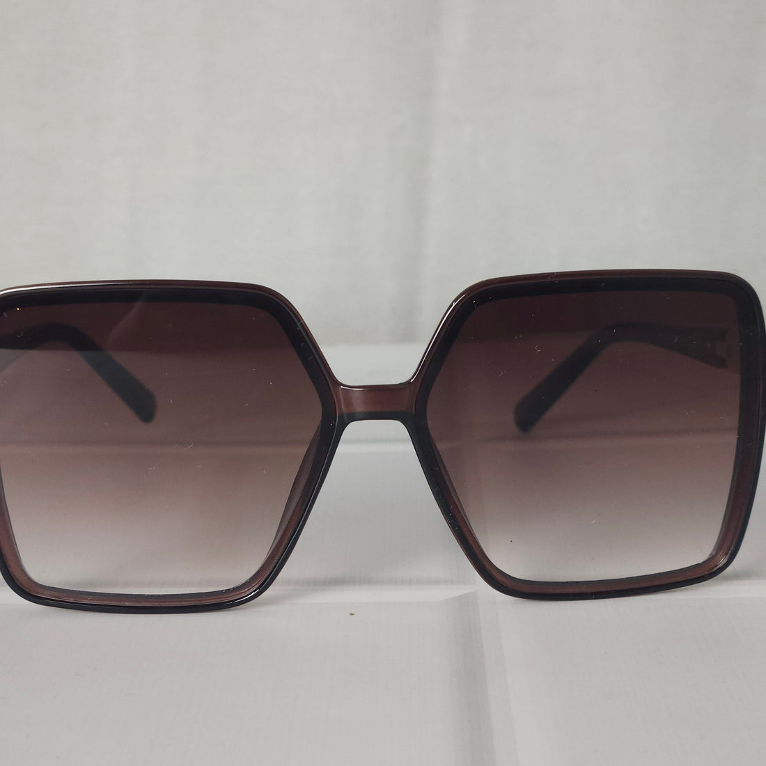 Square Full Rim Sunglass