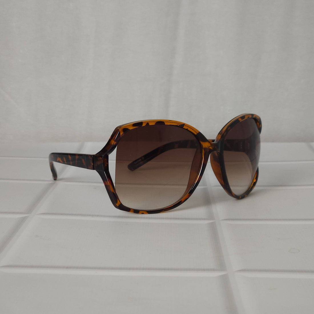 Oversized Cheetah Style Sunglass