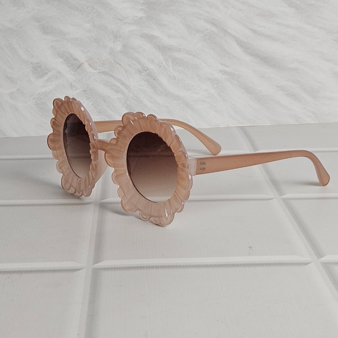 Brown Flower Frame Sunglass